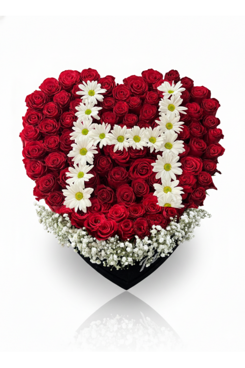 Kutuda Harf Detaylı Kırmızı ve Beyaz Güller