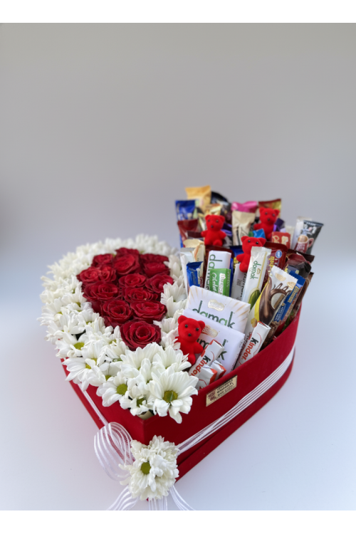 Kutuda Çiçek ve Çikolata
