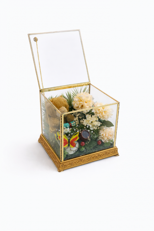 Cam Kutu İçinde Ayıcıklı & Çiçekli Lüks Aranjman